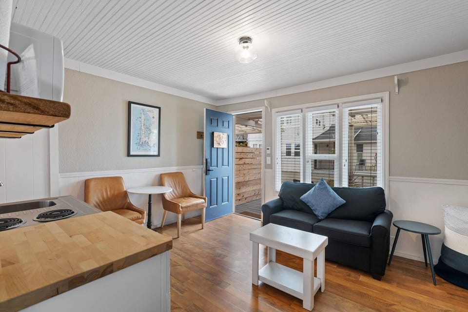 Suite with Kitchenette