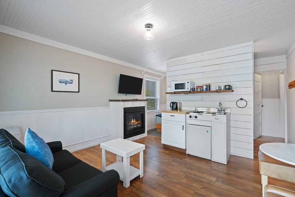 Suite with Kitchenette