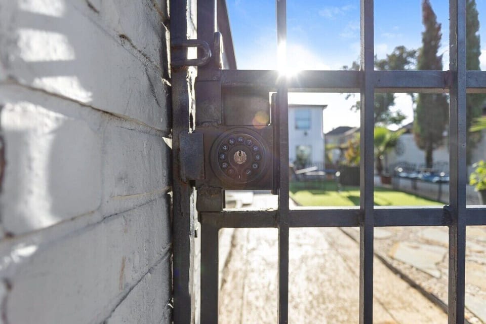 Smart lock entry