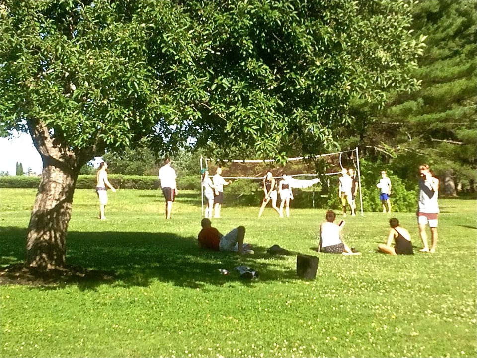 Nawandyn Estate provides a beautiful volleyball venue.