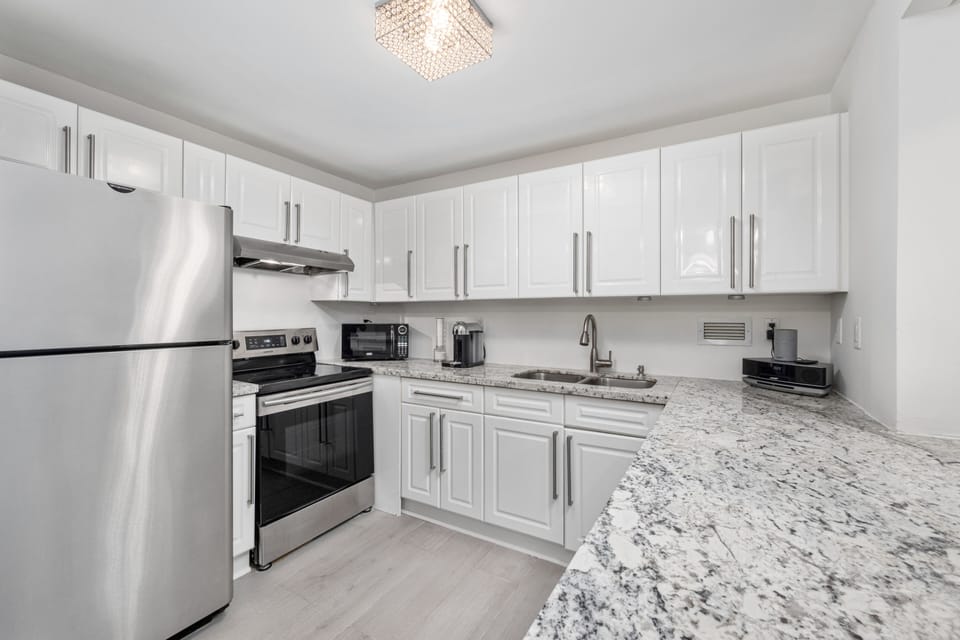Full Kitchen