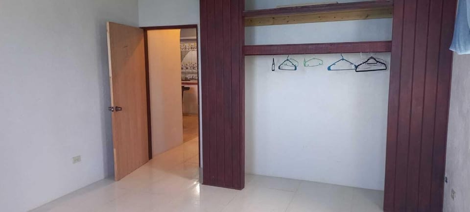 bedroom closet space