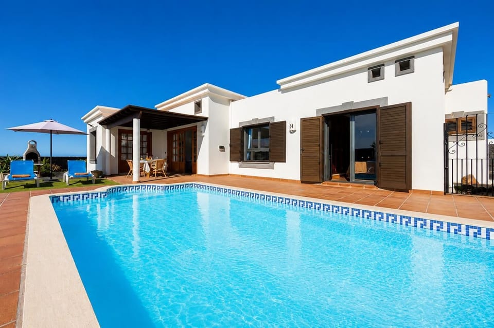 Beautiful villa with private pool and terrace with sea views