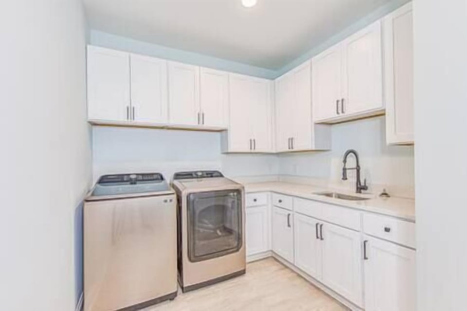 F141a8e3 d4f6 4959 8df8 61baf9984ddf