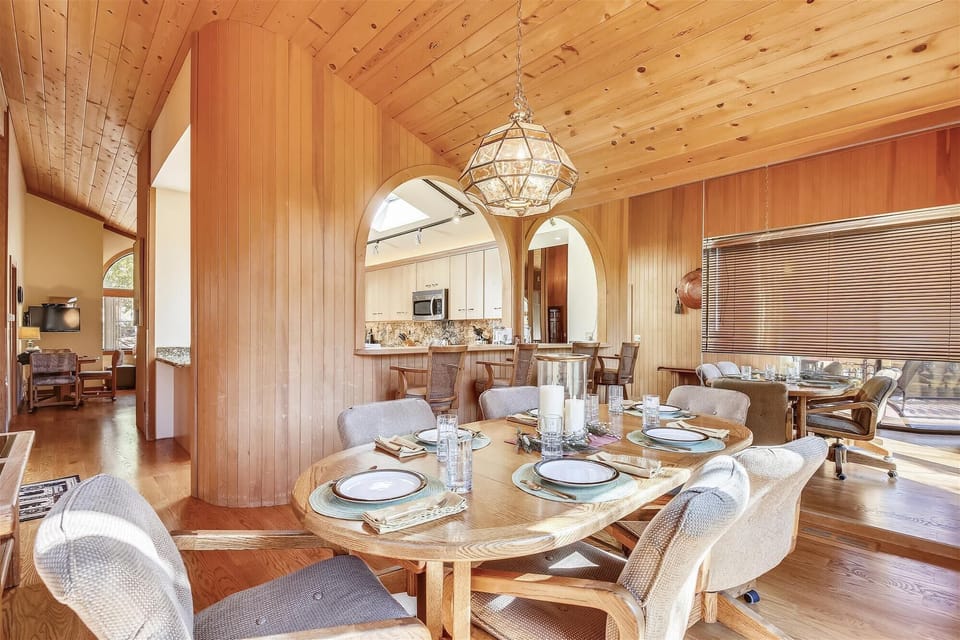 Light dining room