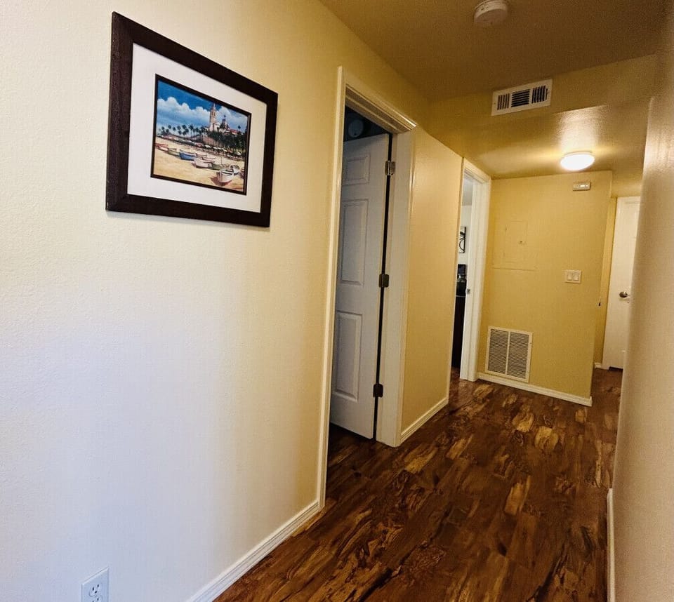 Hallway from door to bedrooms