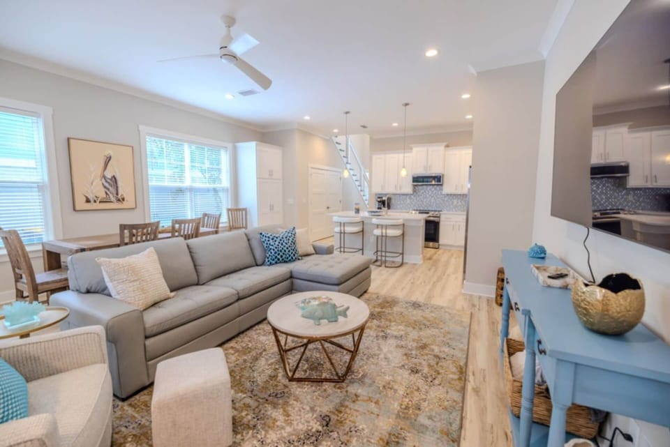 Spacious living room.