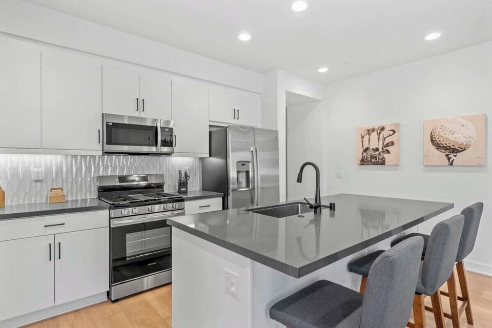 Fully equipped kitchen for all your cooking needs!