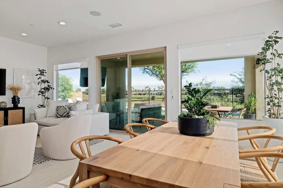 Dining Table Seating.