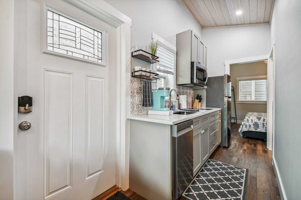 Unit 1; Entry & Kitchen
