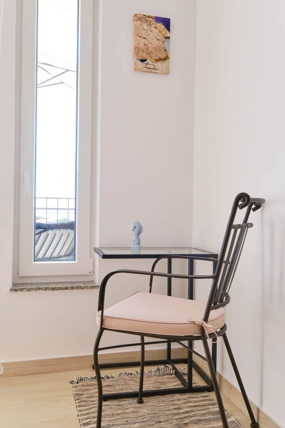 MEACres Sea bedroom 2 seating