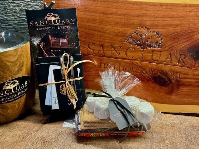 CHECK IN PACKET - CHARCUTERIE BOARD - ICE BUCKET - MORNING WOOD TREEHOUSE