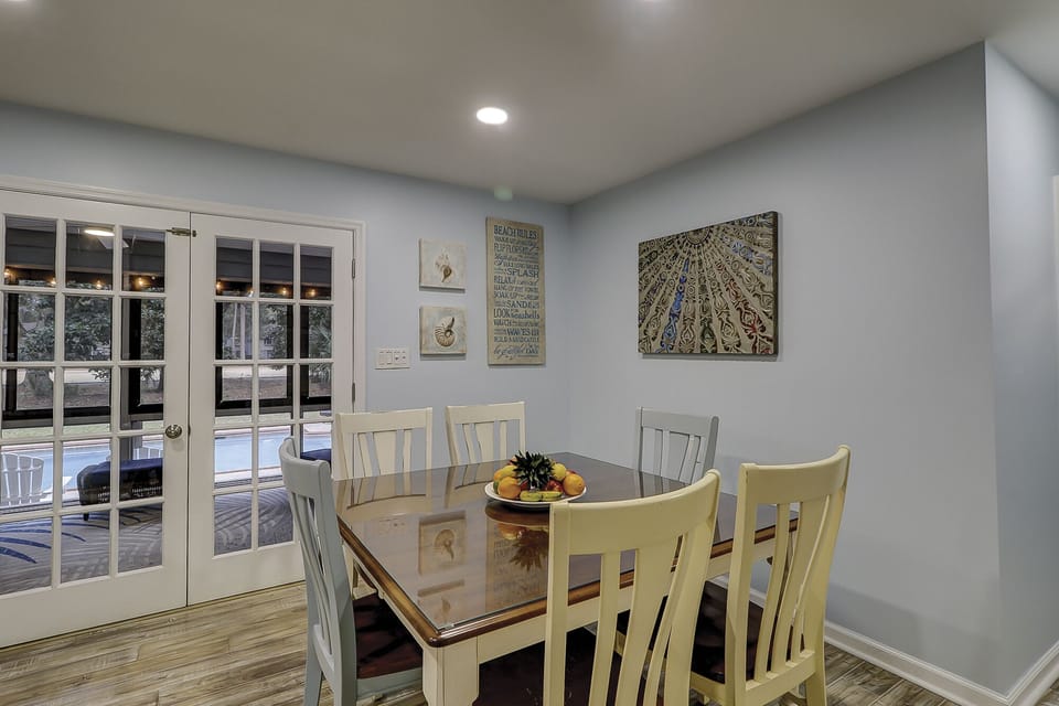 Breakfast nook