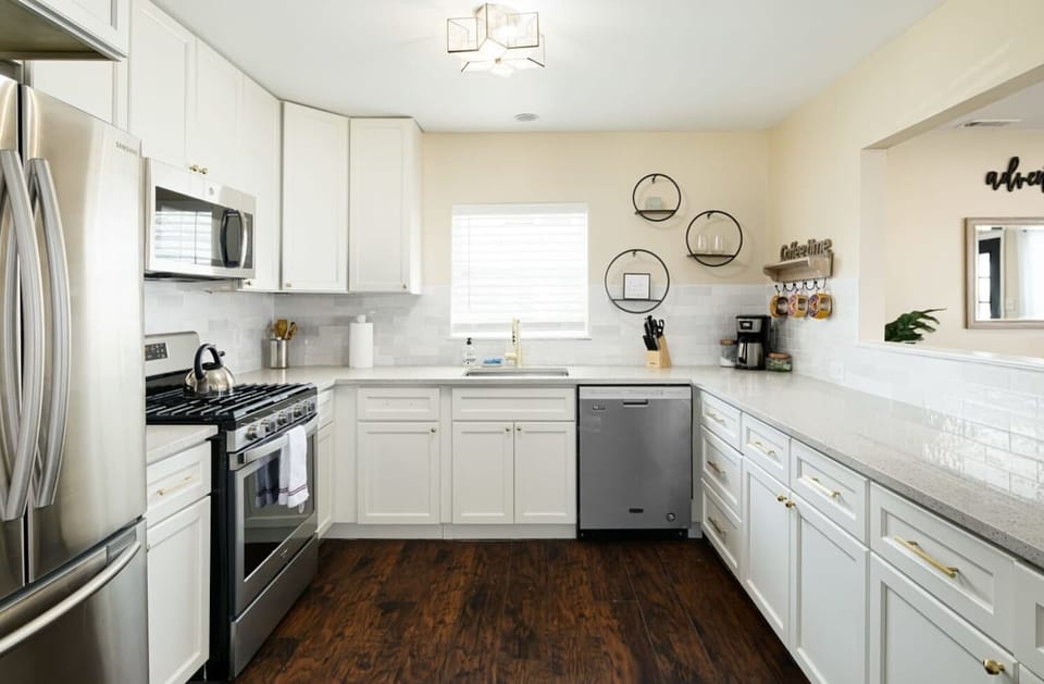 Kitchens are one of the top reasons groups book houses over hotels. This was recently renovated with gas appliances and quartz counters