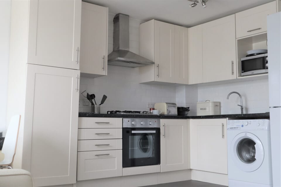 Open Plan Kitchen siting dining area