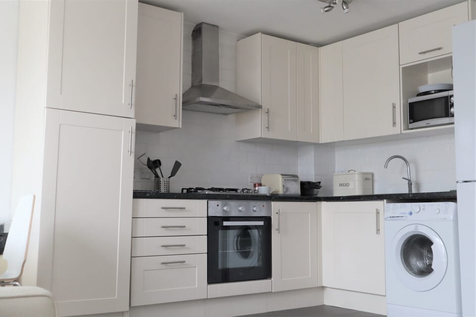 Open Plan Kitchen siting dining area