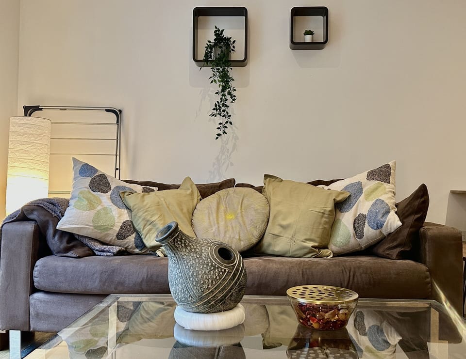 Living Room / Lounge