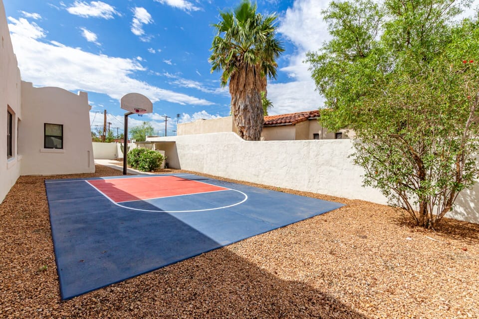 Sport court