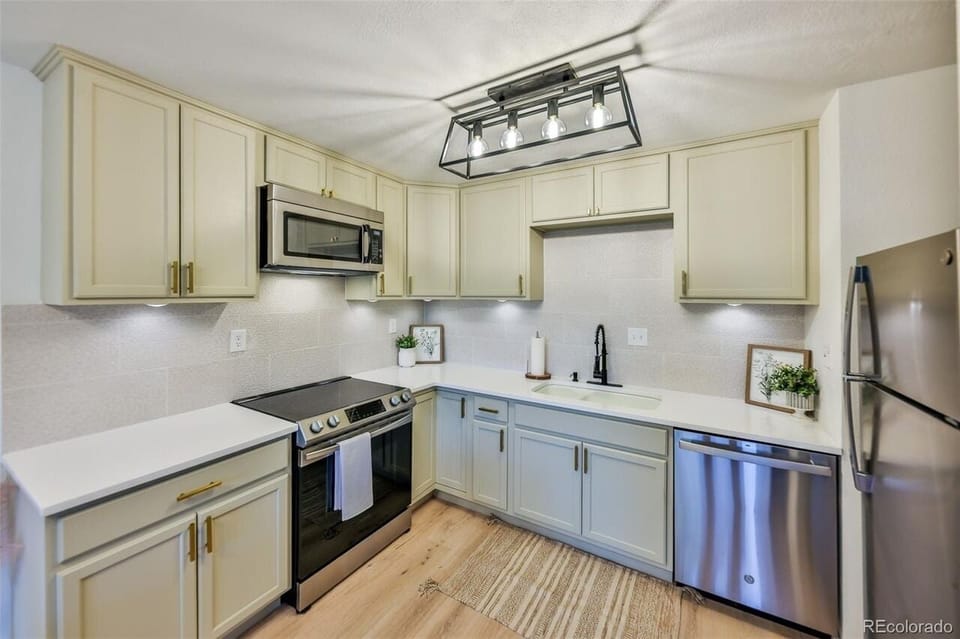 Fully stocked kitchen