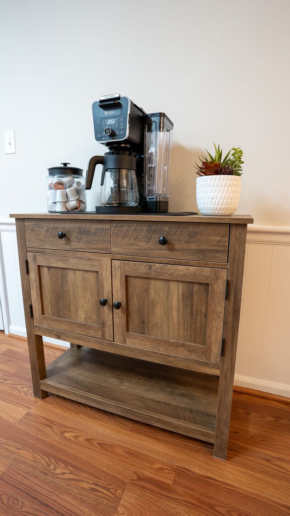 Coffee station features dual option coffee maker(ground or Kcups) and steamer.