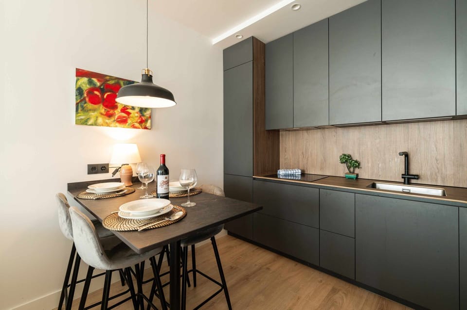 Kitchen or kitchenette,Dining area