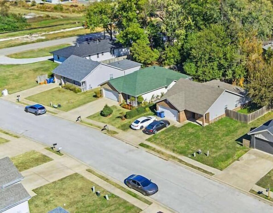 Walk, drive or pedal MINUTES down the road to experience everything Bentonville has to offer.