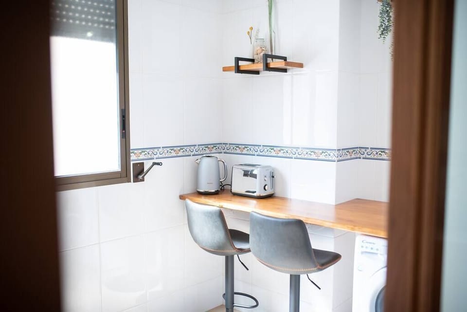 Breakfast & laundry area