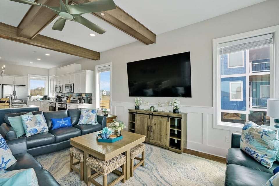 Living Room 
CG 4.16.24