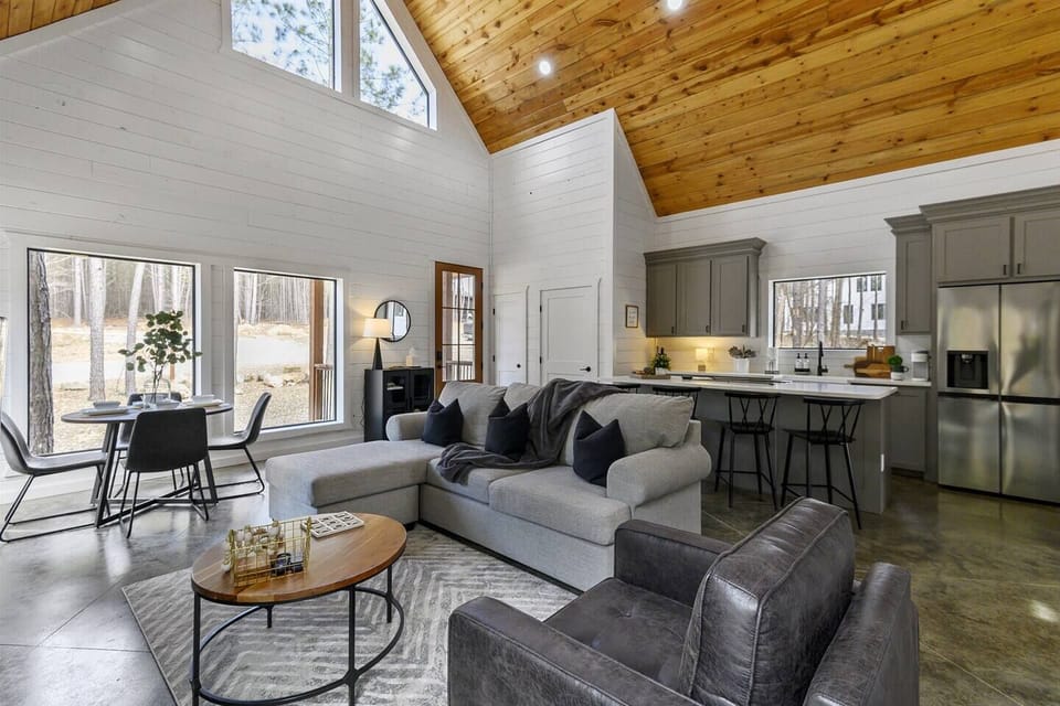 Cabin is perfect for a romantic getaway or family vacation