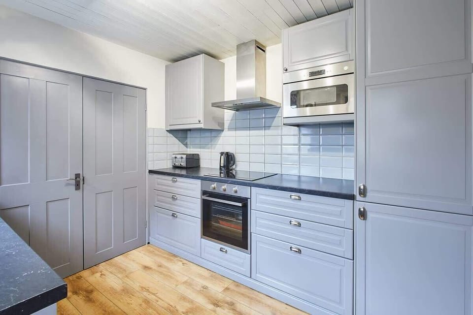 Allium House, Whitby - Host & Stay