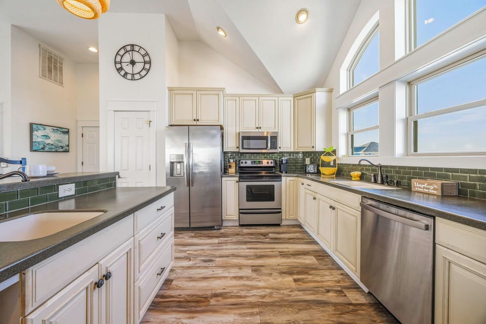 Surf or Sound Realty - 1156 - Lemonade - Kitchen -2