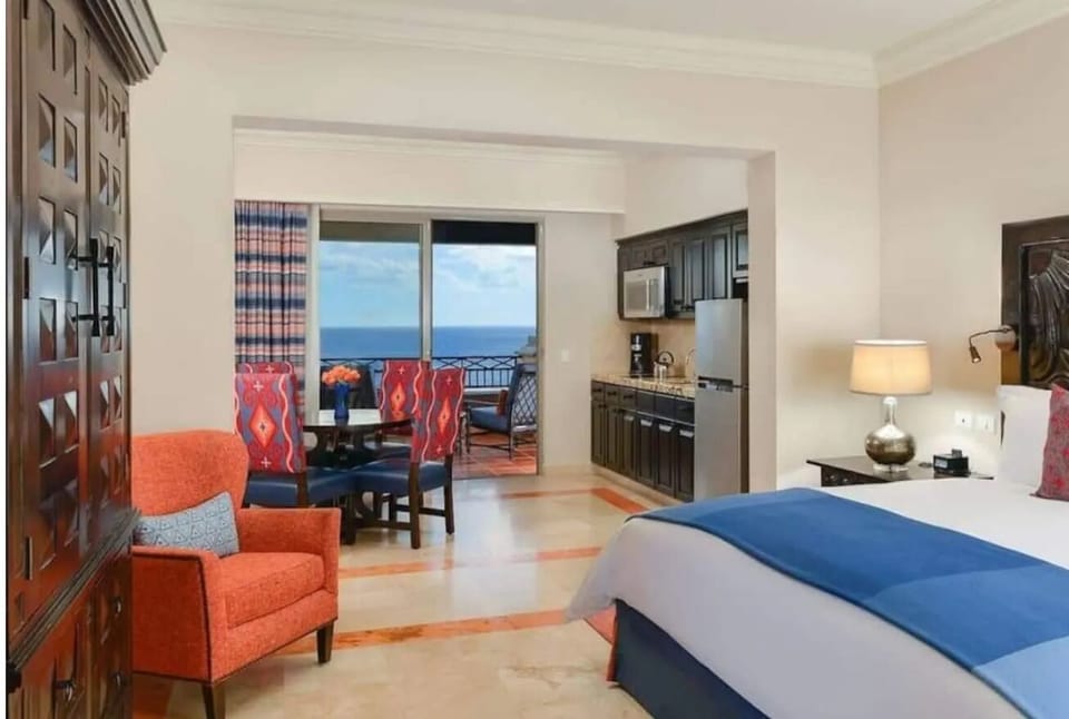 Example of a JR suite you'll stay in (King Bed)
