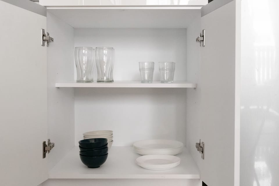 Fully Equipped Kitchen w/ Cooking & Dining Essentials