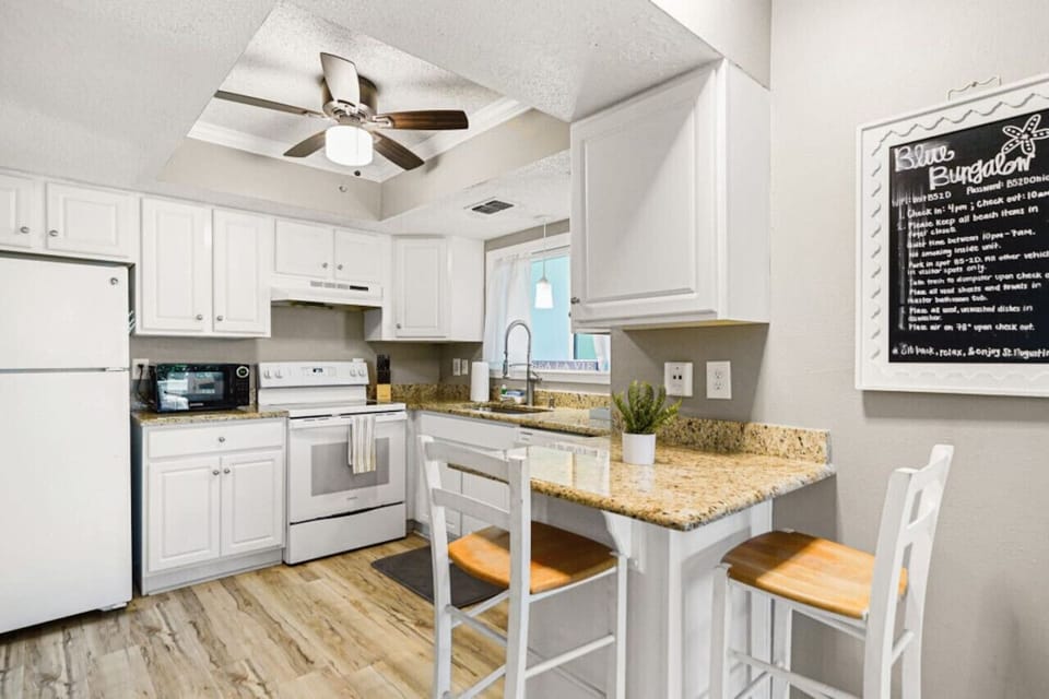 Sink into luxury: where the beach vibes are as endless as your options for relaxation. Enjoy the bar seating – because even your drinks deserve a stylish vacation!