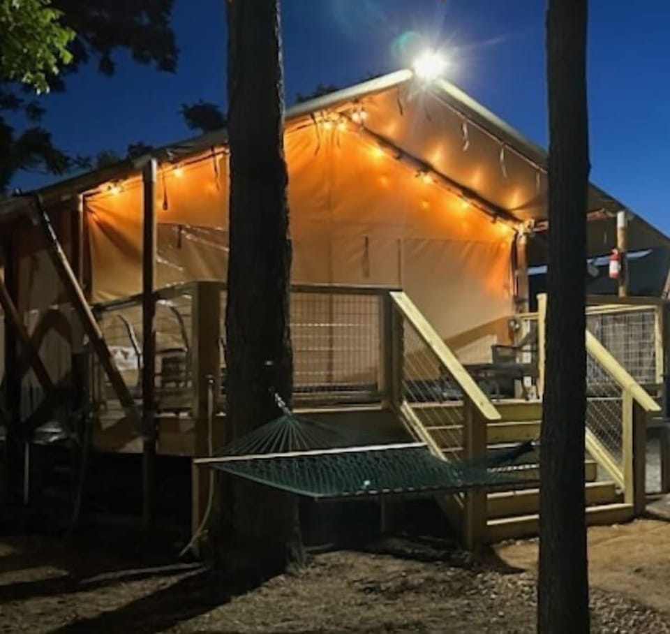 The cabins have exterior light so you can enjoy the outdoors at night and easily walk around.