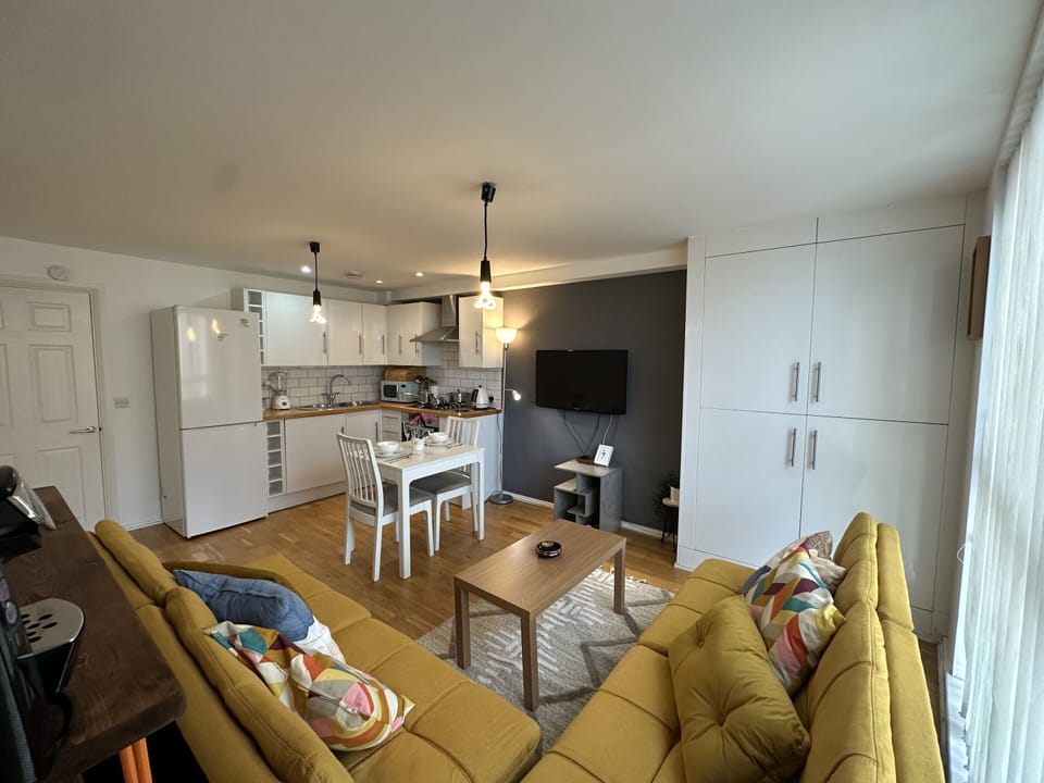 Living Room / Lounge
