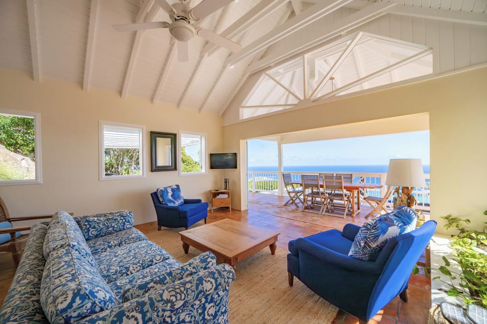 Ceiling fan, HD-TV with Dish Network, sound system. 