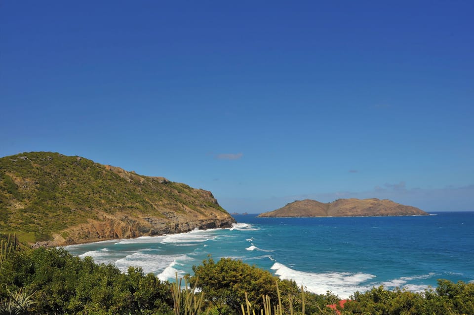 Breathtaking views, private parking at the entrance. 