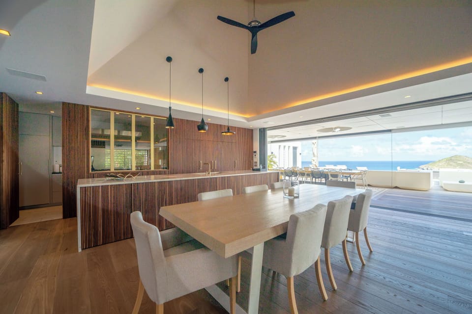 Fully equipped air-conditioned gourmet kitchen, professional gas stove and oven, 2 fridges and professional cold room, wine cellar, dishwasher, microwave, Nespresso machine and regular coffee machine, food processor, blender, plunging mixer, electric kett