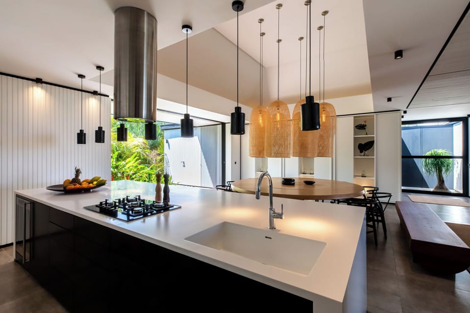 Fully equipped kitchen, fridge and freezer with ice machine, cooking range with gas burners, hood, microwave, dishwasher, filter coffee maker and espresso coffee machine, wine cooler, toaster. Indoor dining table for 12 people. 