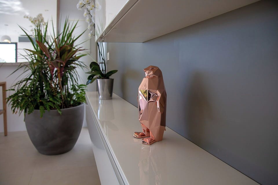 Air conditioning, HD-TV with Apple TV, Ipod docking station, WIFI, comfortable sofas. Opens onto the terrace, Ocean view. 