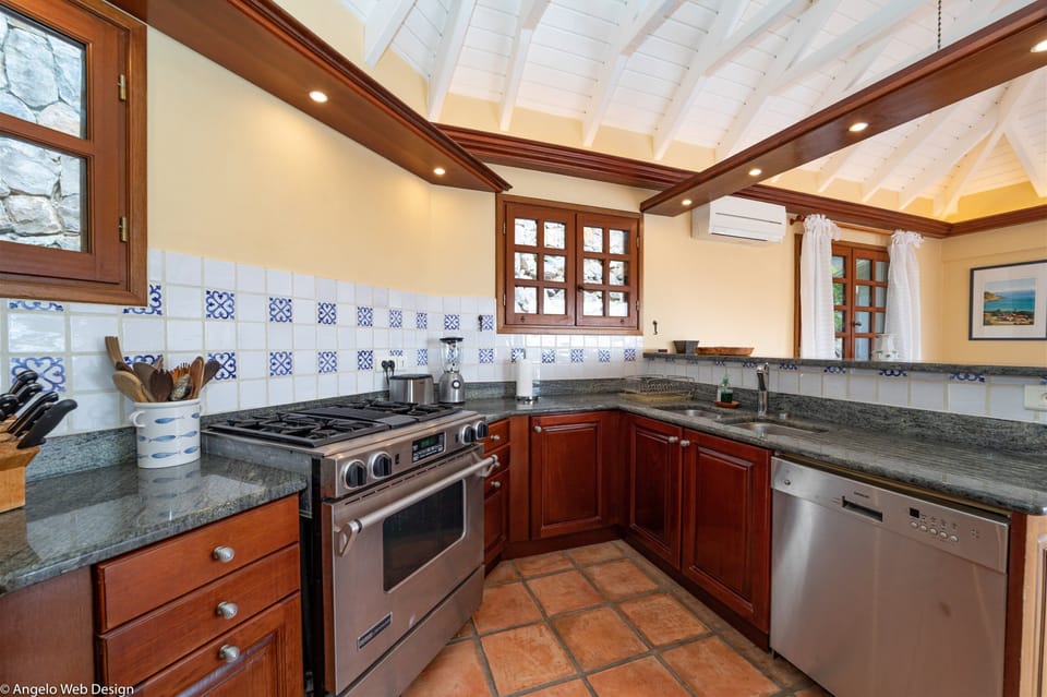 Fully equipped, air conditioning, ceiling fan, fridge and freezer with ice machine, gas cooker, oven, dishwasher, microwave, coffee machine, blender, electric kettle, toaster. Indoor dining table, outdoor dining area on the terrace. 