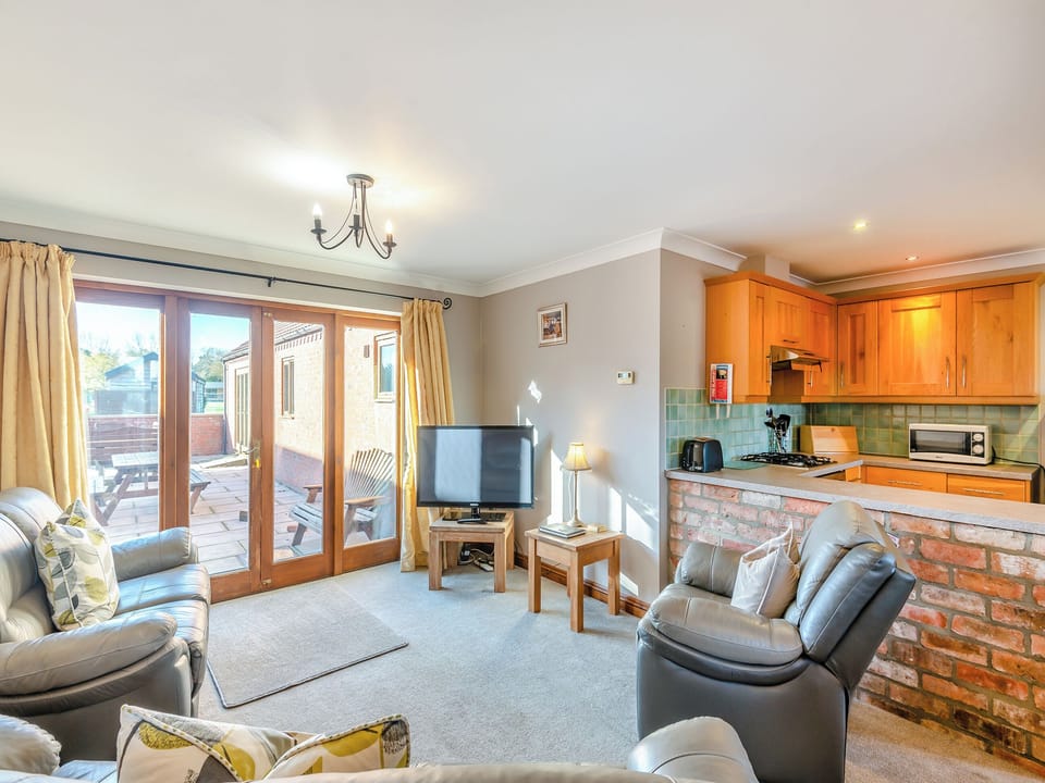 Open plan living space | Chestnut Cottage - Grange Farm Park, Louth