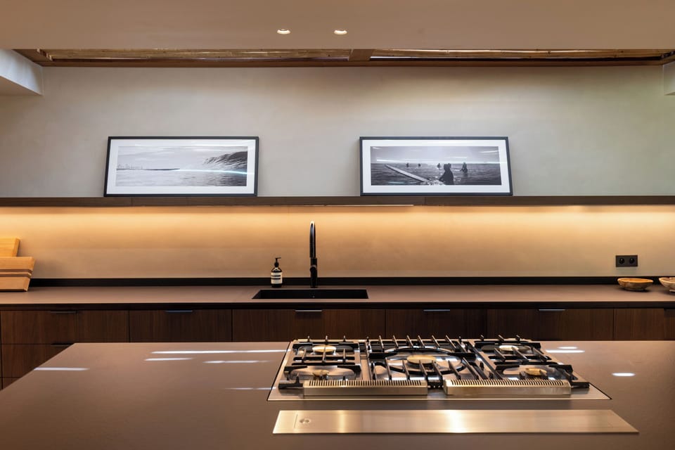 Fully equipped and air-conditioned. HD-TV, Dish network, refrigerator and freezer, electric oven, gas stove, microwave, dishwasher, electric coffee and Nespresso machine, toaster, blender, electric kettle. Indoor dining area with a table for eight guests.