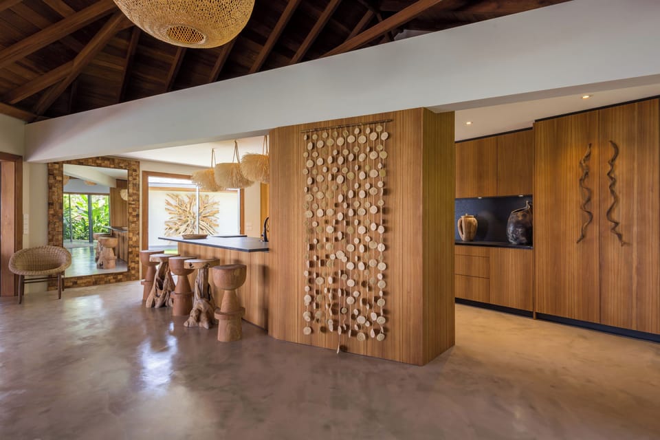 Fully equipped kitchen, electric oven, steam oven / microwave, ceramic hob, plancha grill, refrigerators, freezer, ice maker, dishwasher, toaster, regular filter coffee machine, Nespresso machine, blender, electric fruit squeezer, gas barbecue outside