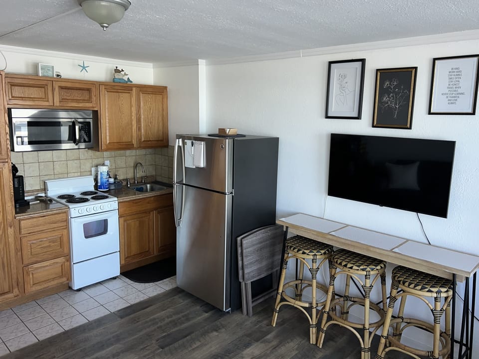 ~ Coastal waters kitchen area