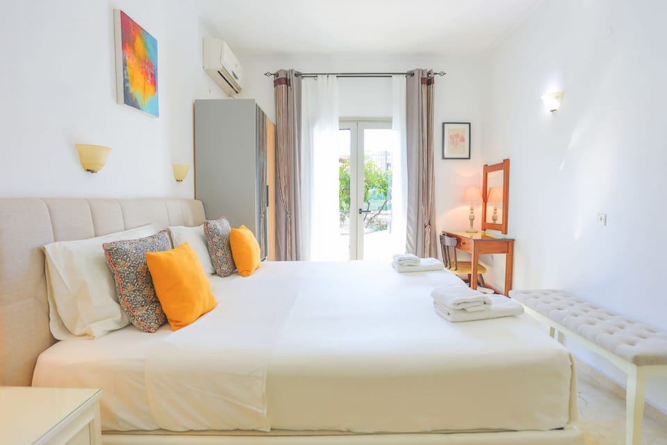 The bed is comfortable and of the best quality