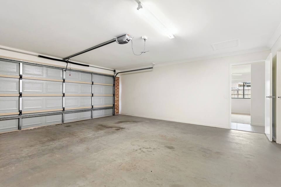 The space also has a car garage that can park up to two cars.