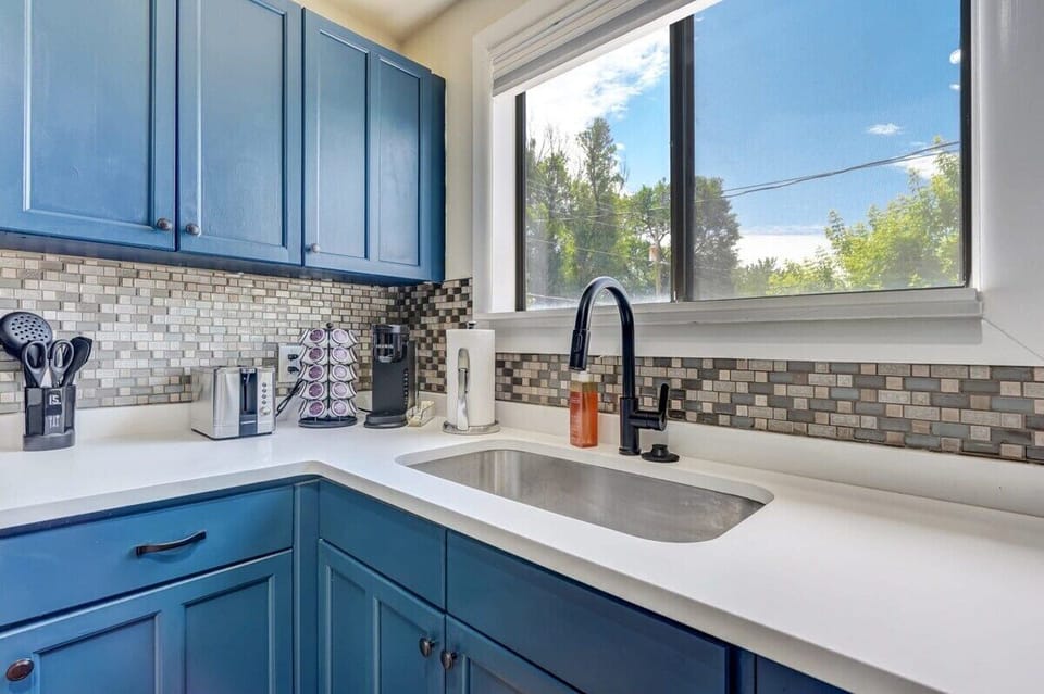 We have a complete kitchenware. In addition, we have a refrigerator, microwave, stove, coffee maker, and a variety of other products and appliances!
