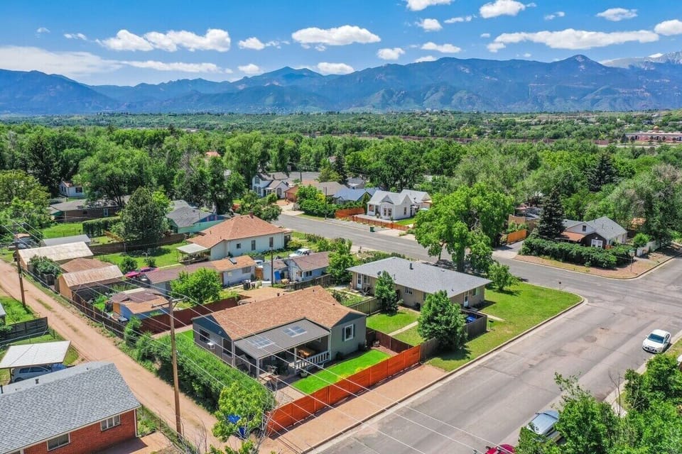 This is what the beautiful neighborhood looks like.